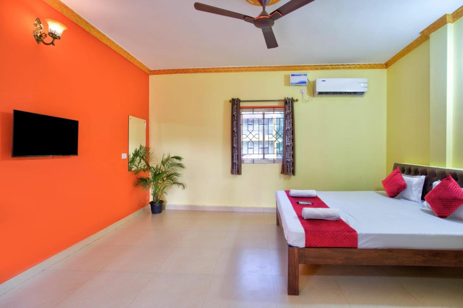 Hotel Savita กาลังกูติ ภายนอก รูปภาพ